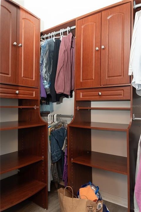 For Rent: $3,200 (4 beds, 2 baths, 2197 Square Feet)