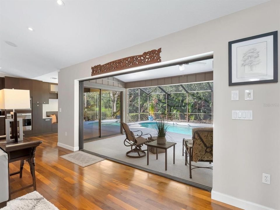 For Sale: $599,998 (3 beds, 2 baths, 2100 Square Feet)