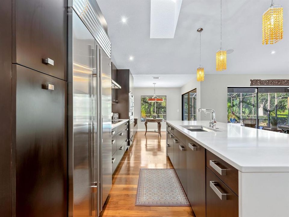 For Sale: $599,998 (3 beds, 2 baths, 2100 Square Feet)