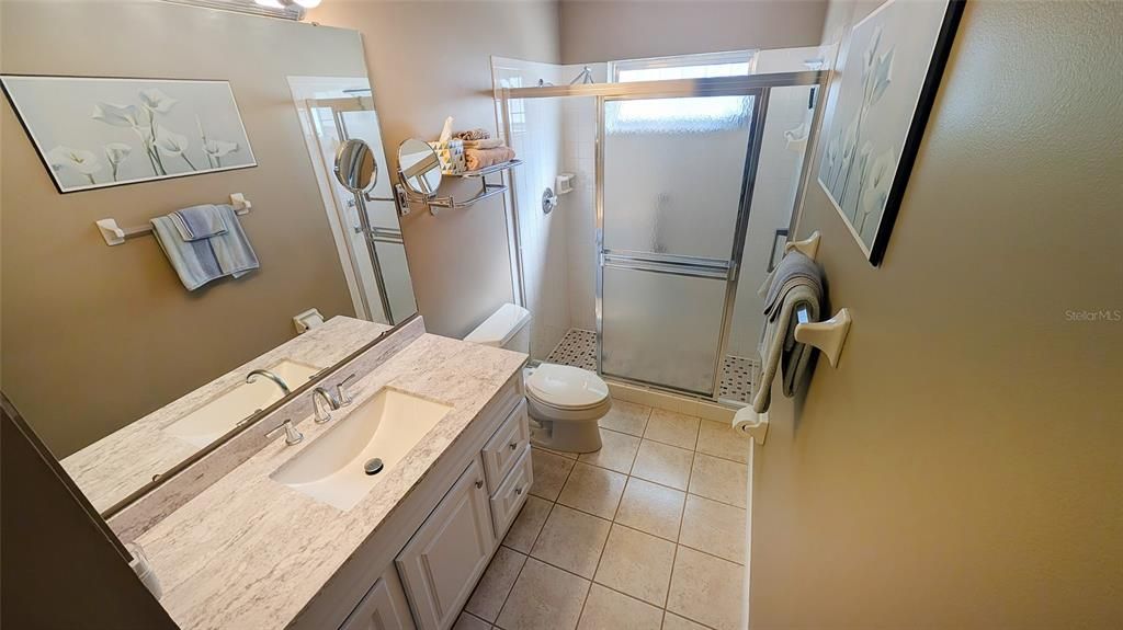 На продажу: $249,000 (2 спален, 2 ванн, 1384 Квадратных фут)