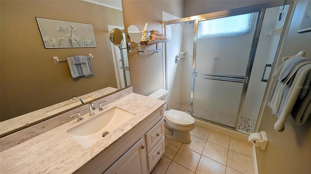 На продажу: $249,000 (2 спален, 2 ванн, 1384 Квадратных фут)