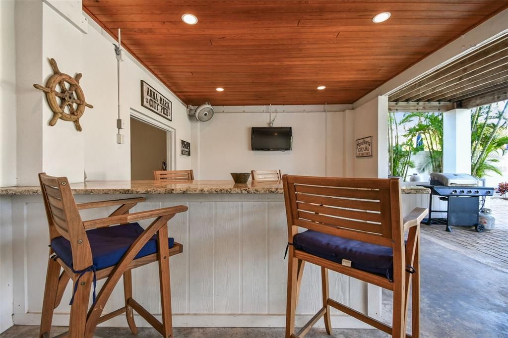 For Sale: $1,825,000 (3 beds, 2 baths, 1472 Square Feet)