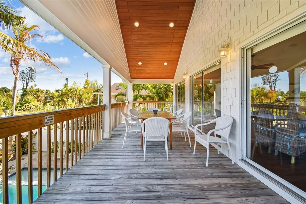 For Sale: $1,825,000 (3 beds, 2 baths, 1472 Square Feet)