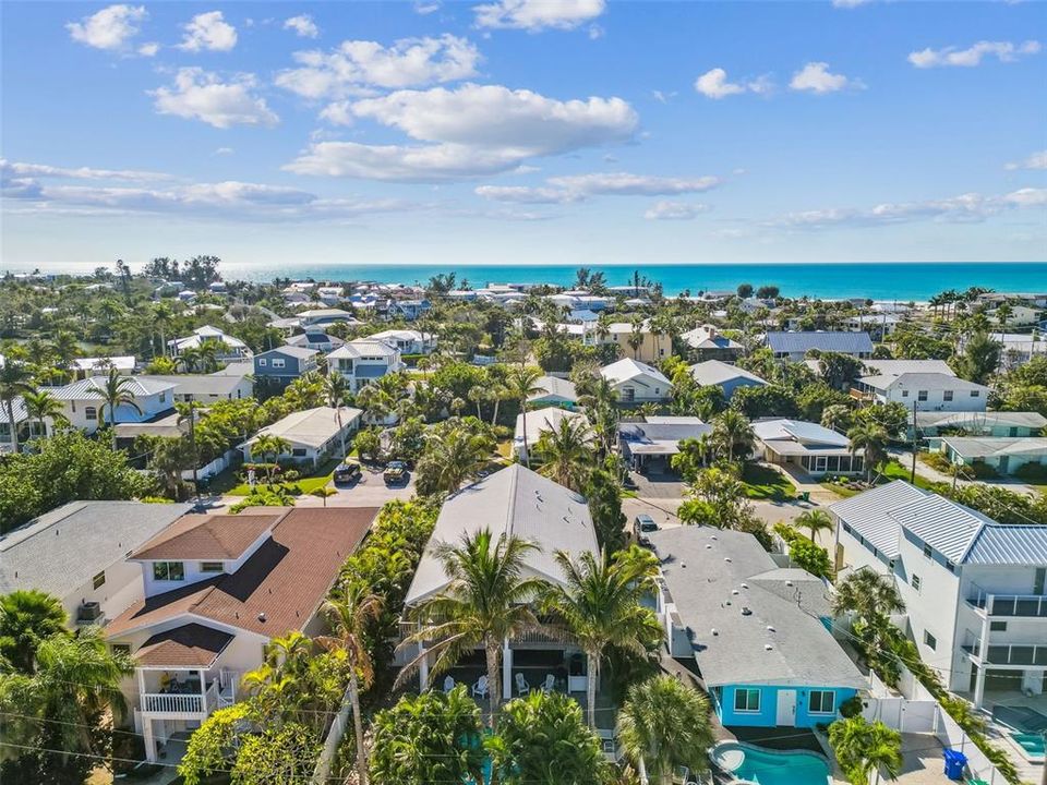 For Sale: $1,825,000 (3 beds, 2 baths, 1472 Square Feet)