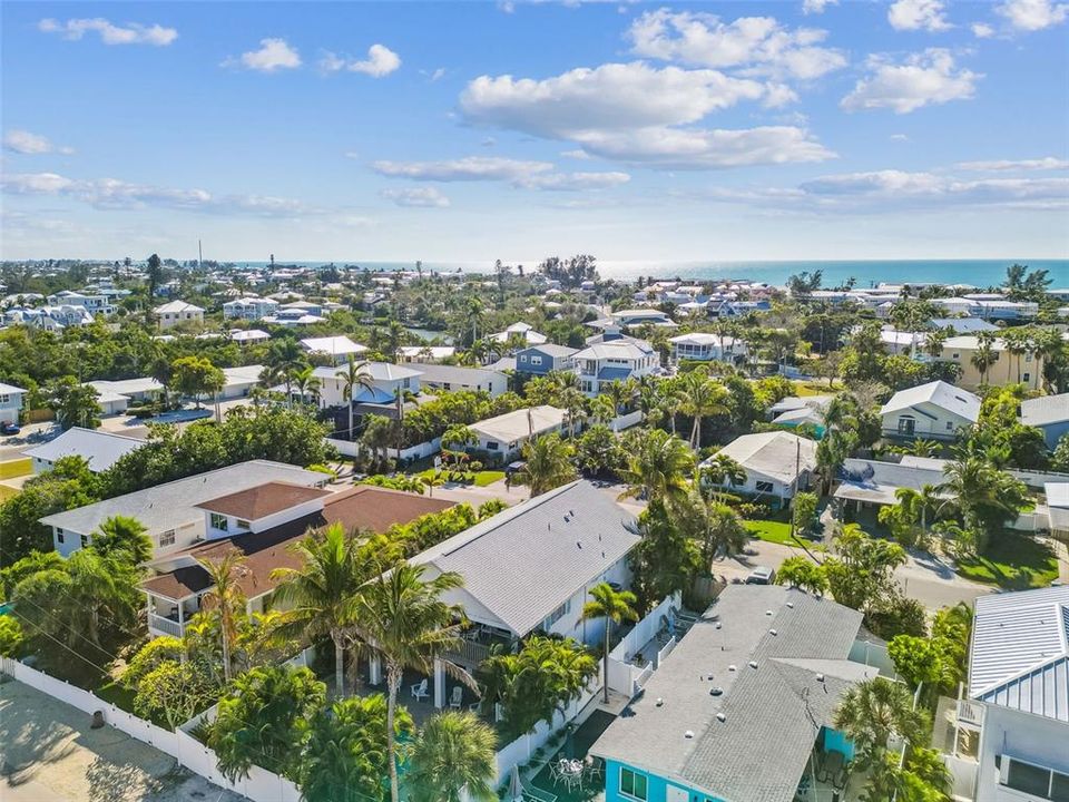 For Sale: $1,825,000 (3 beds, 2 baths, 1472 Square Feet)