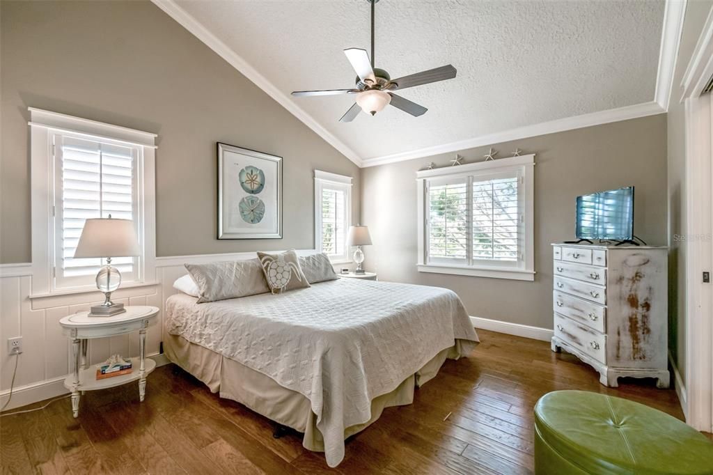 For Sale: $1,825,000 (3 beds, 2 baths, 1472 Square Feet)