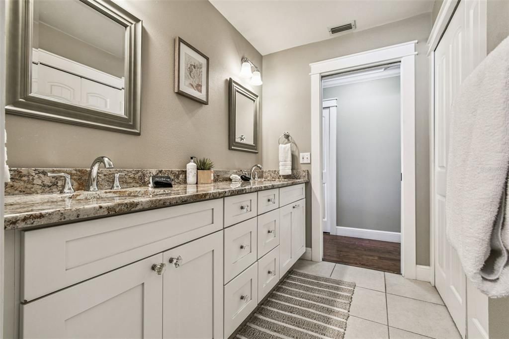 For Sale: $1,825,000 (3 beds, 2 baths, 1472 Square Feet)