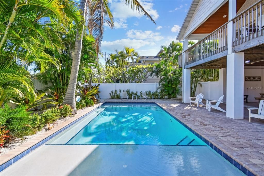 For Sale: $1,825,000 (3 beds, 2 baths, 1472 Square Feet)