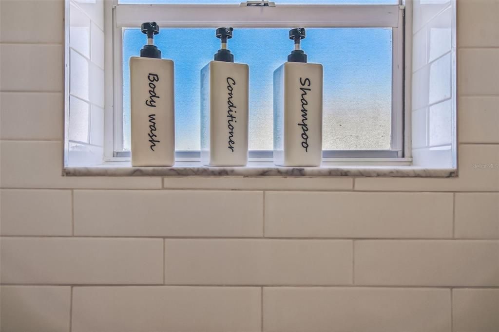 For Sale: $1,825,000 (3 beds, 2 baths, 1472 Square Feet)