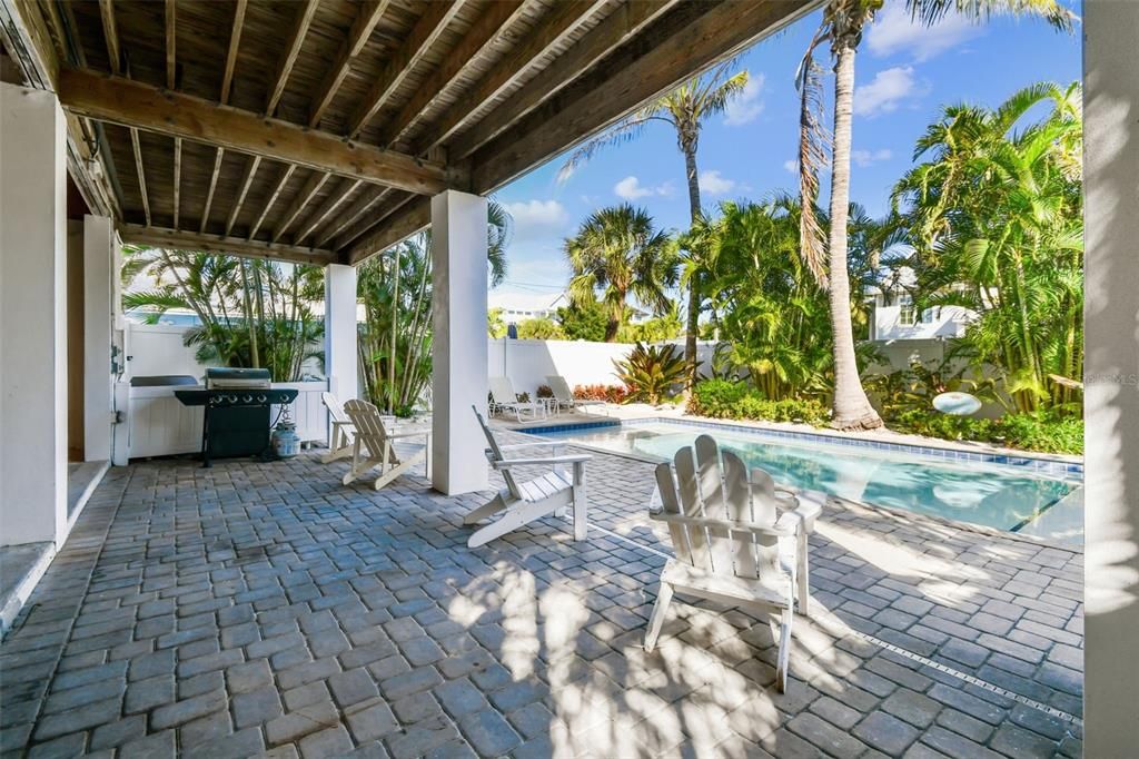 For Sale: $1,825,000 (3 beds, 2 baths, 1472 Square Feet)