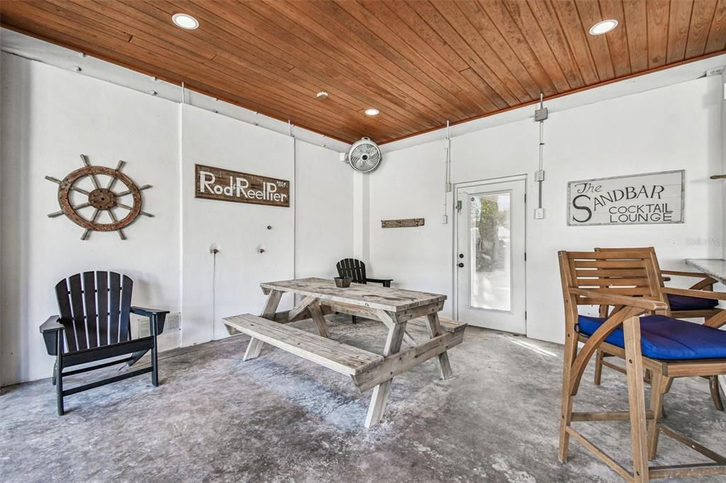 For Sale: $1,825,000 (3 beds, 2 baths, 1472 Square Feet)