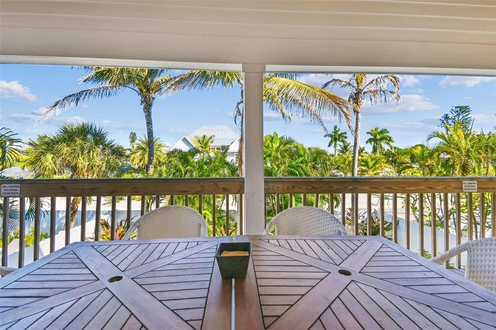 For Sale: $1,825,000 (3 beds, 2 baths, 1472 Square Feet)