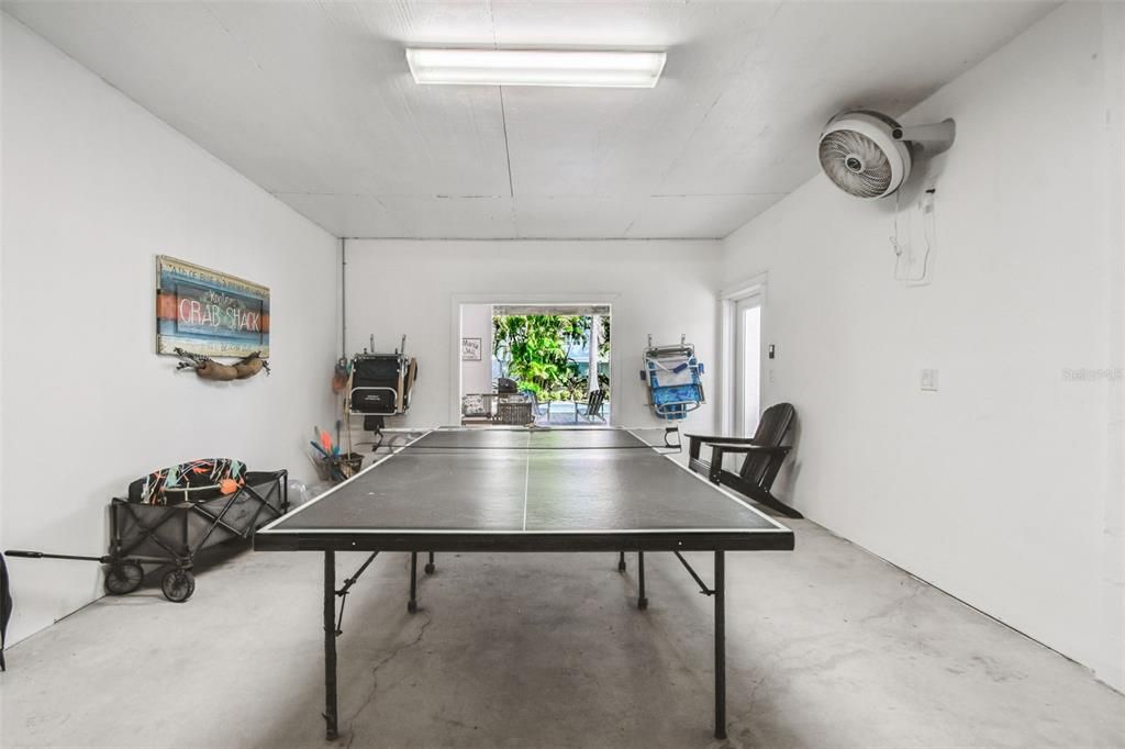 For Sale: $1,825,000 (3 beds, 2 baths, 1472 Square Feet)