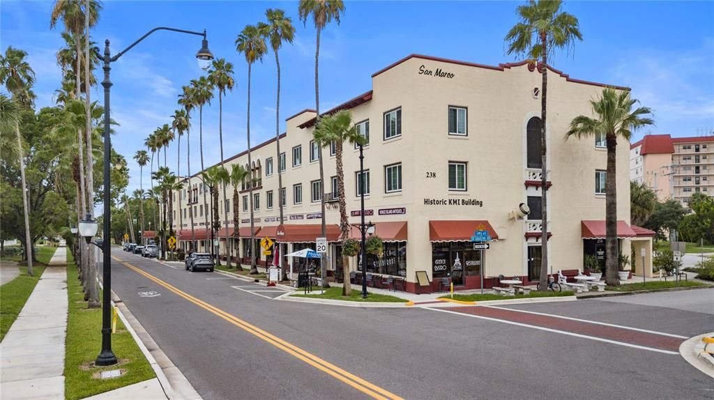 For Sale: $350,000 (3 beds, 2 baths, 1412 Square Feet)