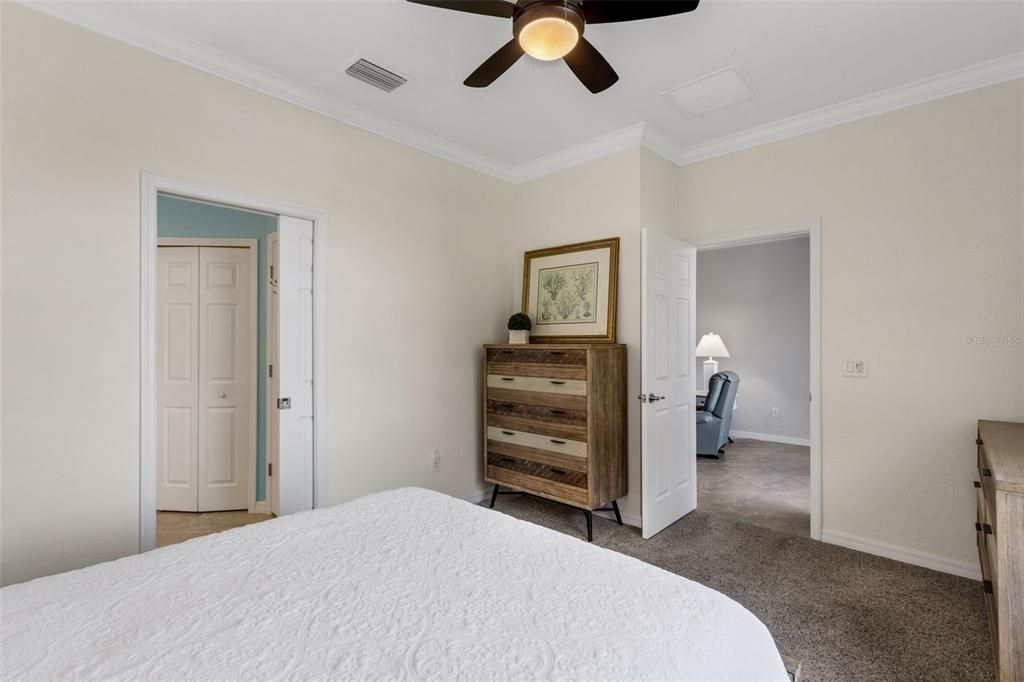 For Sale: $350,000 (3 beds, 2 baths, 1412 Square Feet)