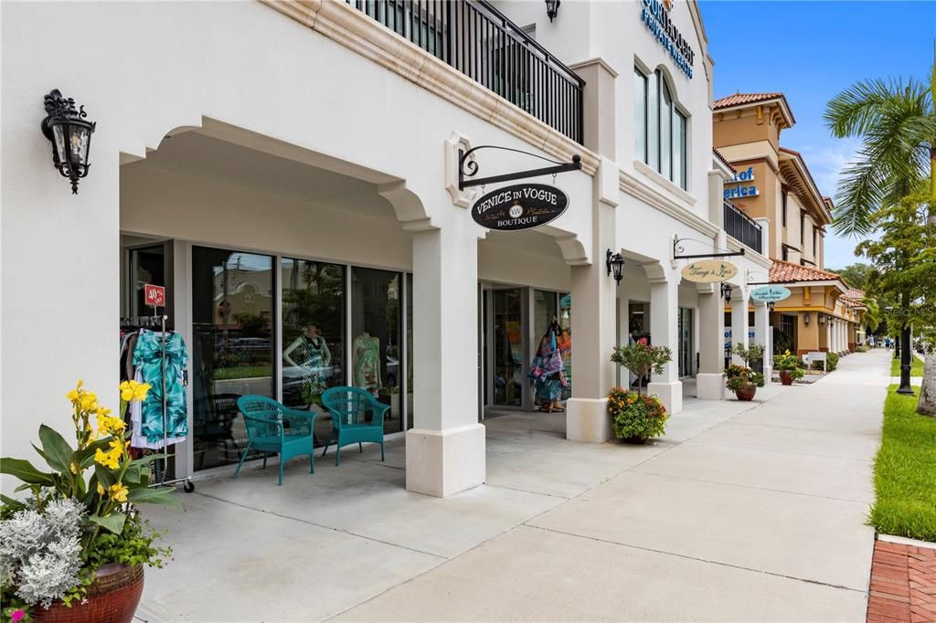 For Sale: $350,000 (3 beds, 2 baths, 1412 Square Feet)