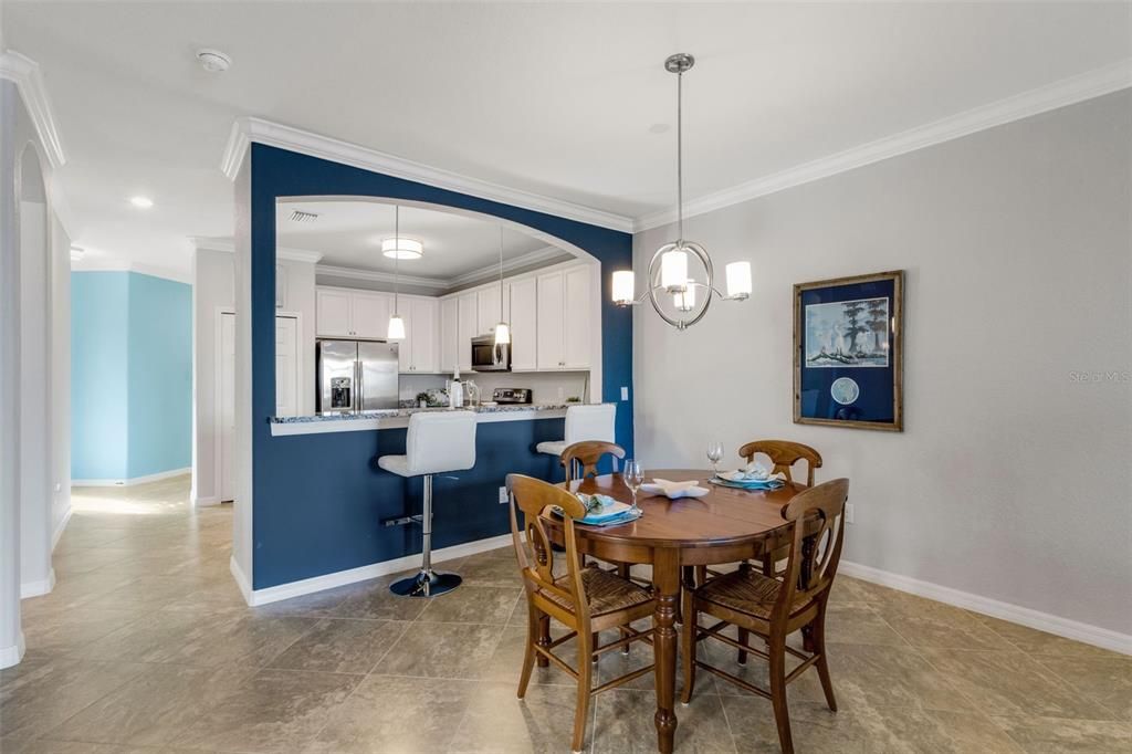 For Sale: $350,000 (3 beds, 2 baths, 1412 Square Feet)