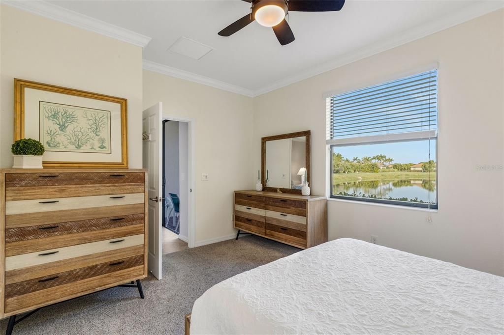 For Sale: $350,000 (3 beds, 2 baths, 1412 Square Feet)