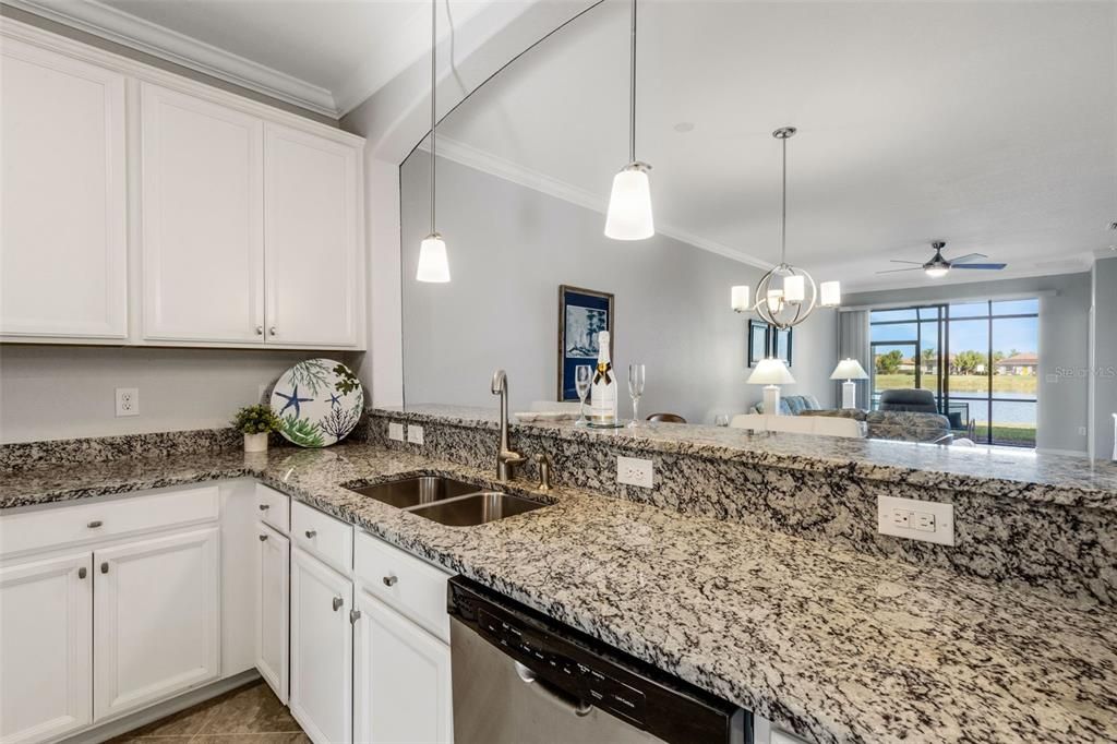 For Sale: $350,000 (3 beds, 2 baths, 1412 Square Feet)