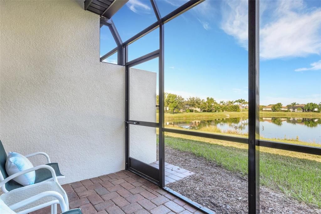 For Sale: $350,000 (3 beds, 2 baths, 1412 Square Feet)