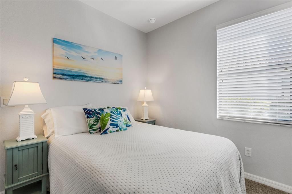 For Sale: $350,000 (3 beds, 2 baths, 1412 Square Feet)