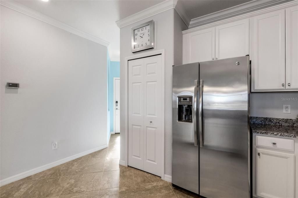 For Sale: $350,000 (3 beds, 2 baths, 1412 Square Feet)