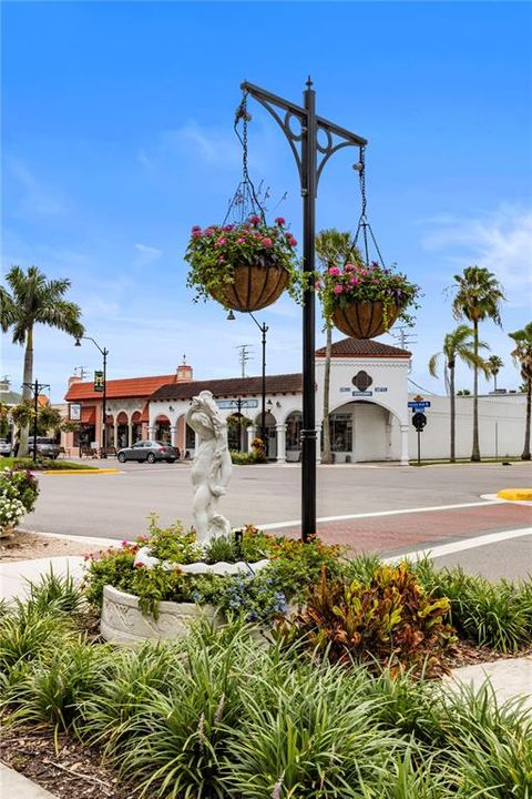 For Sale: $350,000 (3 beds, 2 baths, 1412 Square Feet)