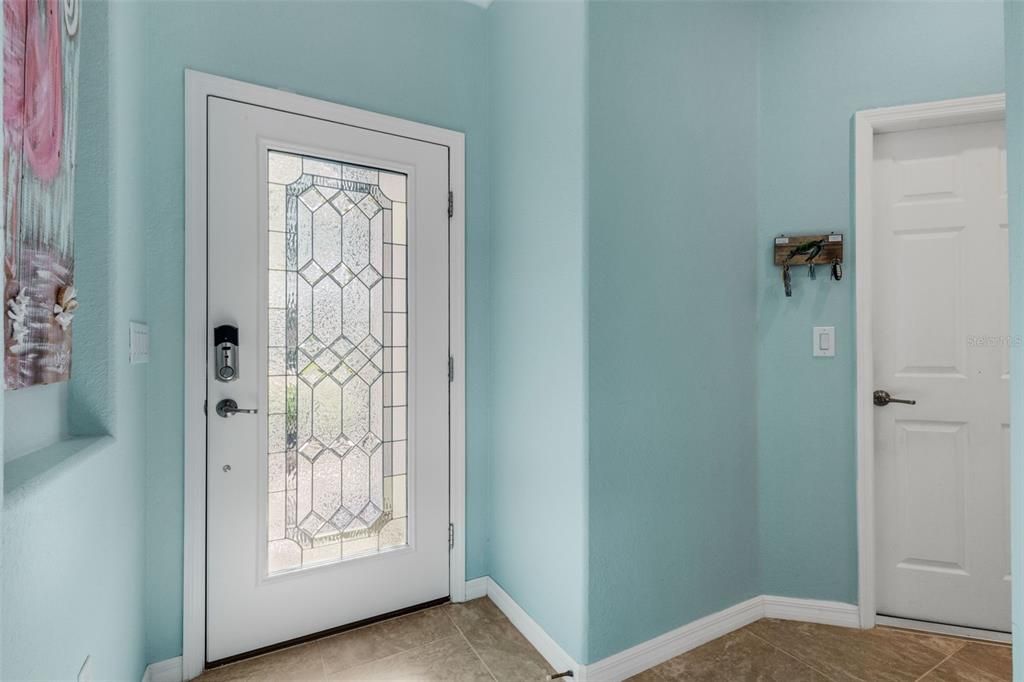 For Sale: $350,000 (3 beds, 2 baths, 1412 Square Feet)