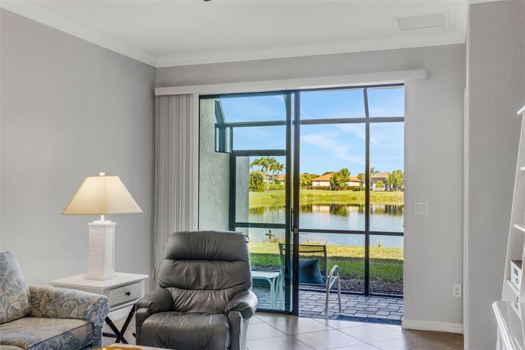 For Sale: $350,000 (3 beds, 2 baths, 1412 Square Feet)