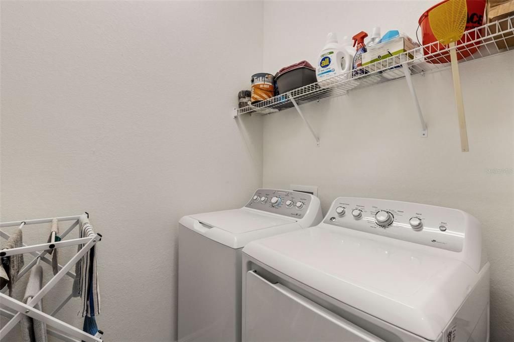 For Sale: $350,000 (3 beds, 2 baths, 1412 Square Feet)