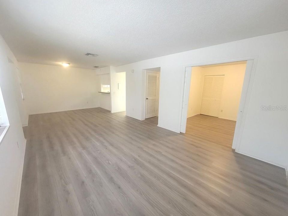 出租: $1,595 (3 贝兹, 2 浴室, 1239 平方英尺)