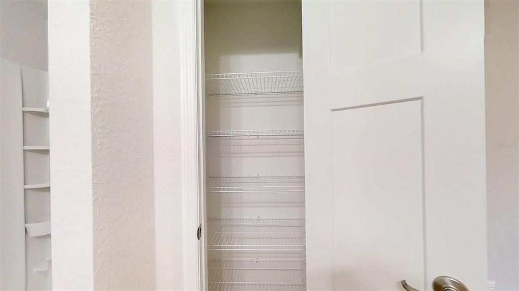 For Sale: $199,995 (3 beds, 2 baths, 1003 Square Feet)