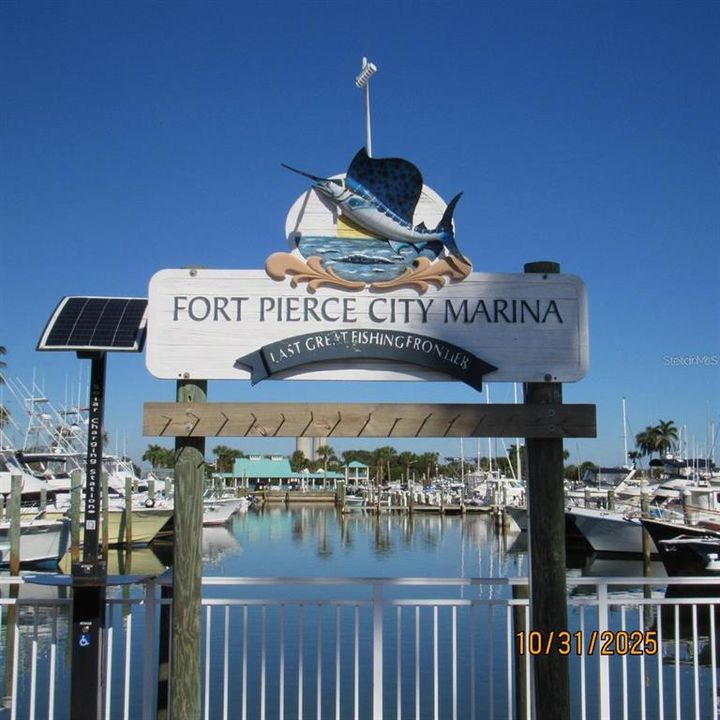 出租: $1,390 (1 贝兹, 1 浴室, 702 平方英尺)