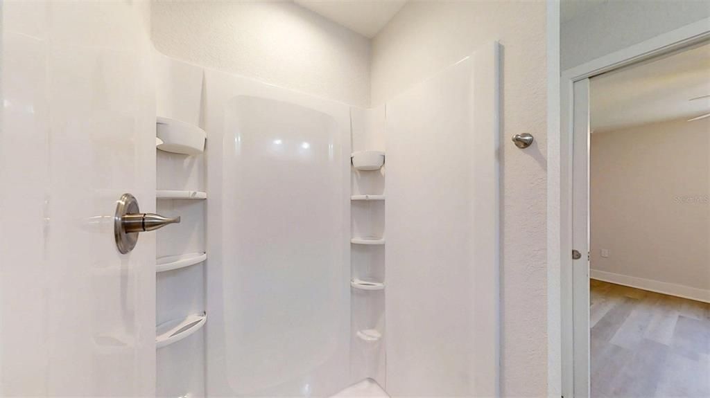 For Sale: $199,995 (3 beds, 2 baths, 1003 Square Feet)