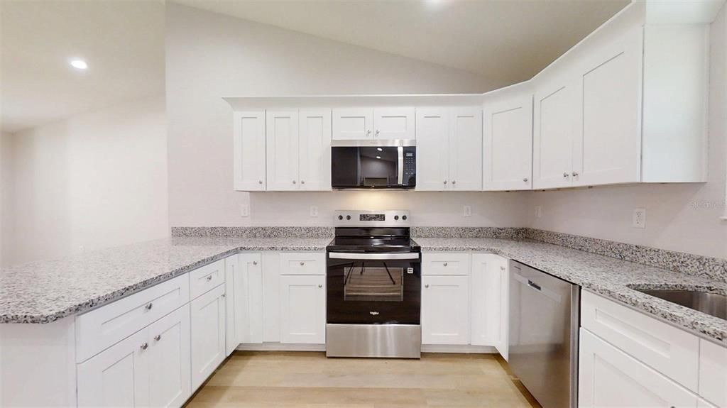 For Sale: $199,995 (3 beds, 2 baths, 1003 Square Feet)