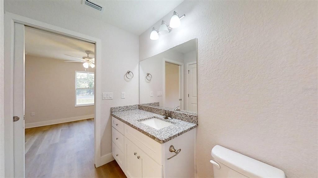 For Sale: $199,995 (3 beds, 2 baths, 1003 Square Feet)