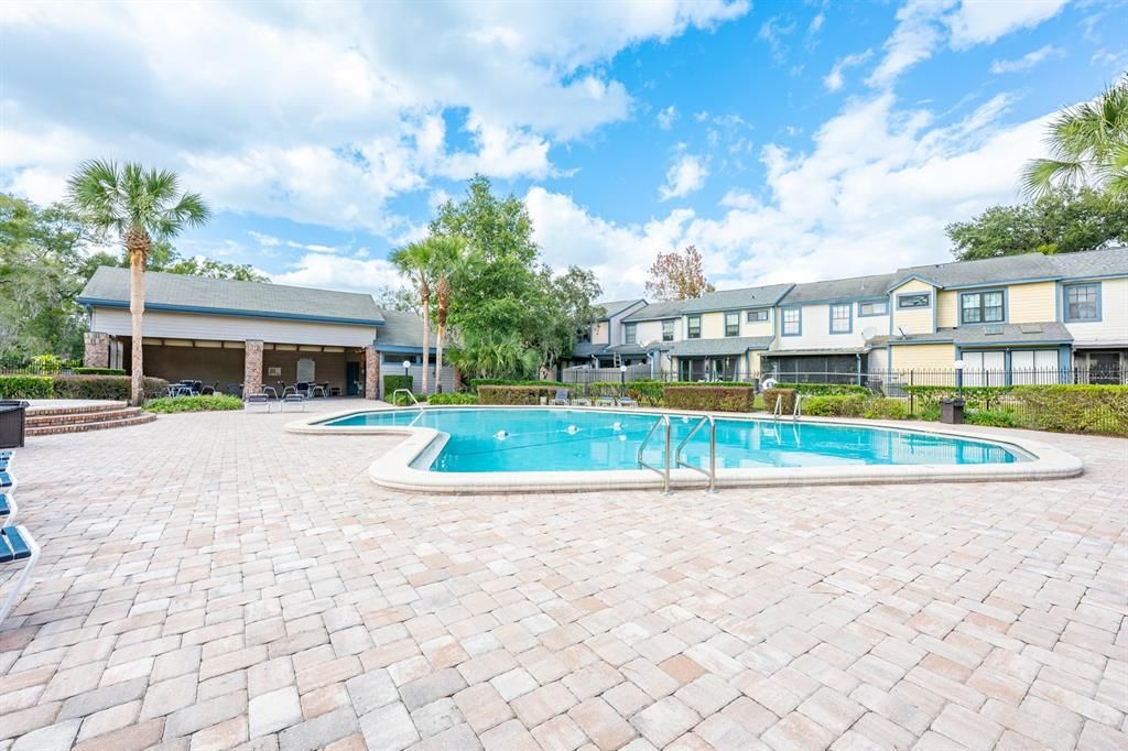 For Sale: $240,000 (2 beds, 1 baths, 1062 Square Feet)