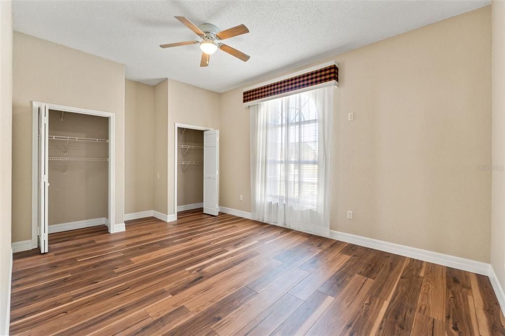 For Sale: $559,000 (3 beds, 3 baths, 2760 Square Feet)