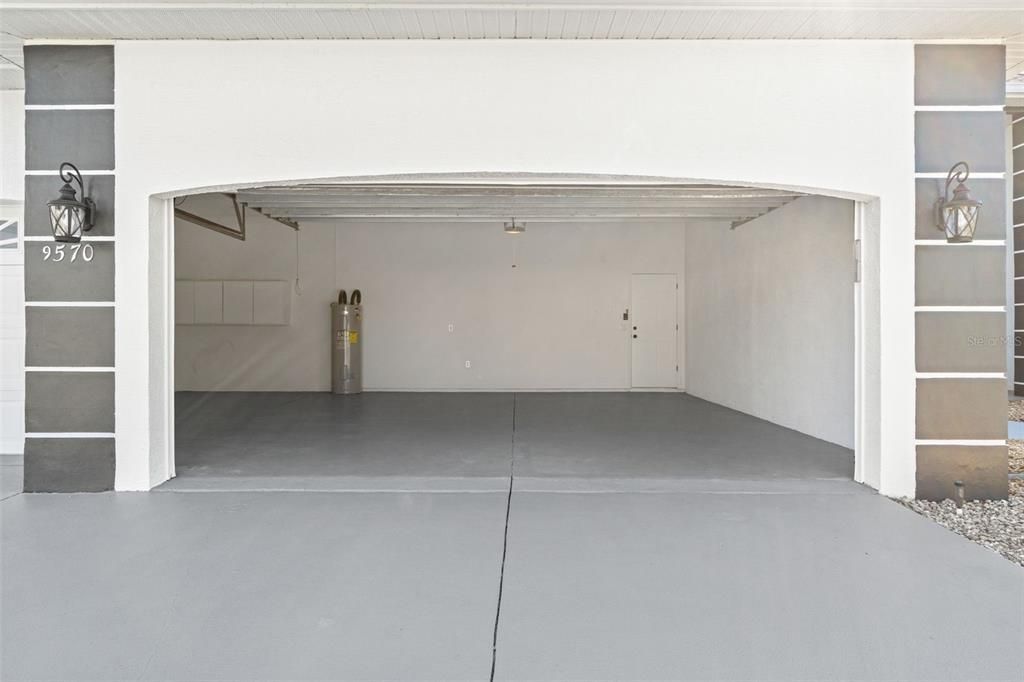 For Sale: $559,000 (3 beds, 3 baths, 2760 Square Feet)