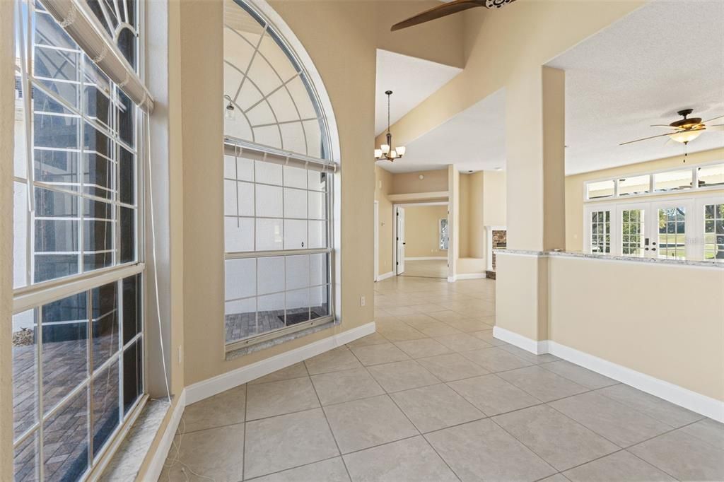 For Sale: $559,000 (3 beds, 3 baths, 2760 Square Feet)