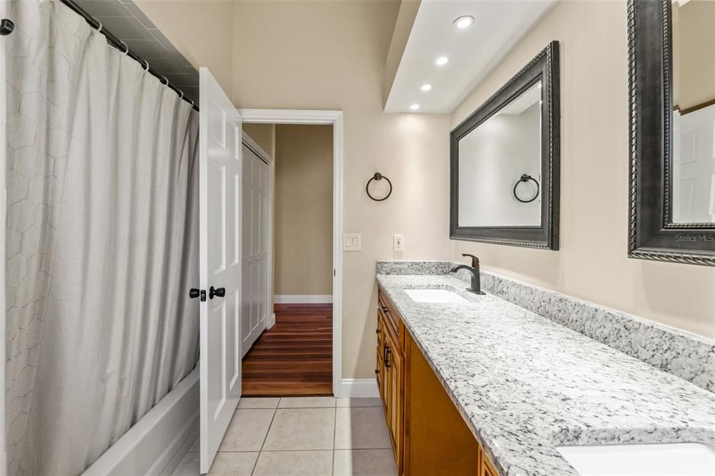 For Sale: $559,000 (3 beds, 3 baths, 2760 Square Feet)