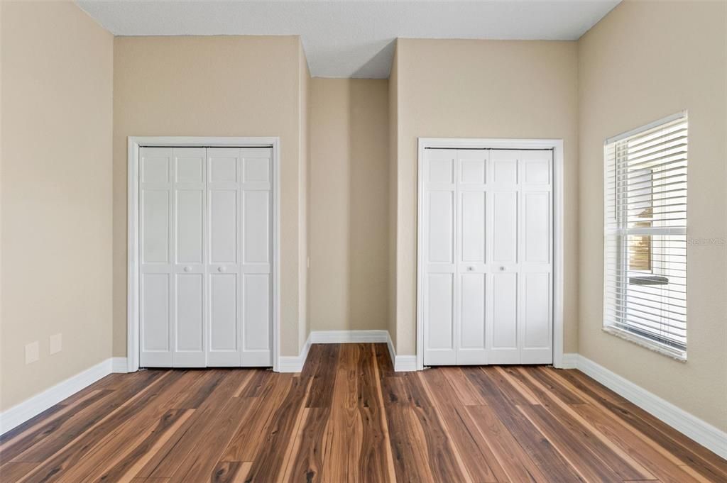 For Sale: $559,000 (3 beds, 3 baths, 2760 Square Feet)