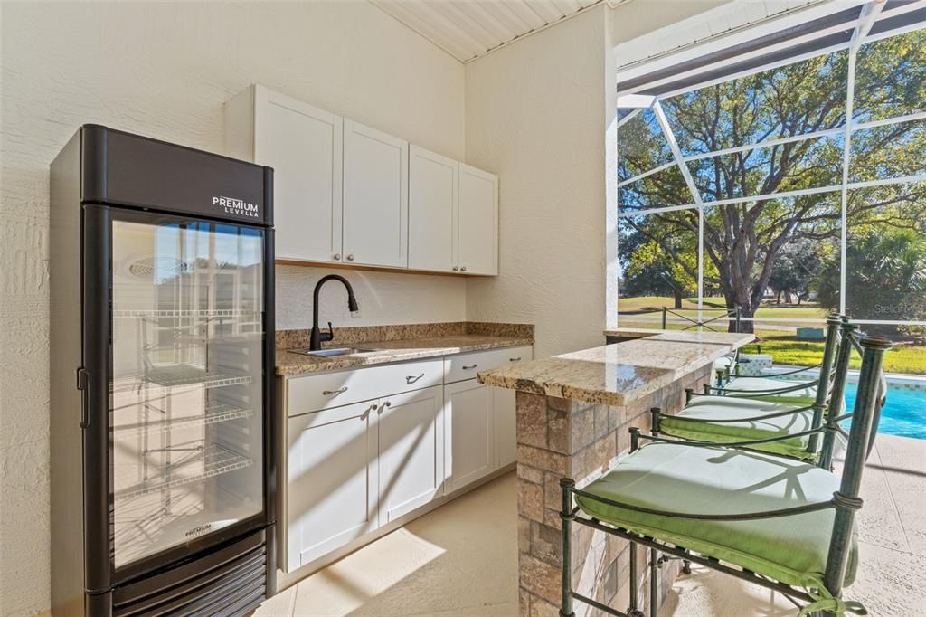 For Sale: $559,000 (3 beds, 3 baths, 2760 Square Feet)