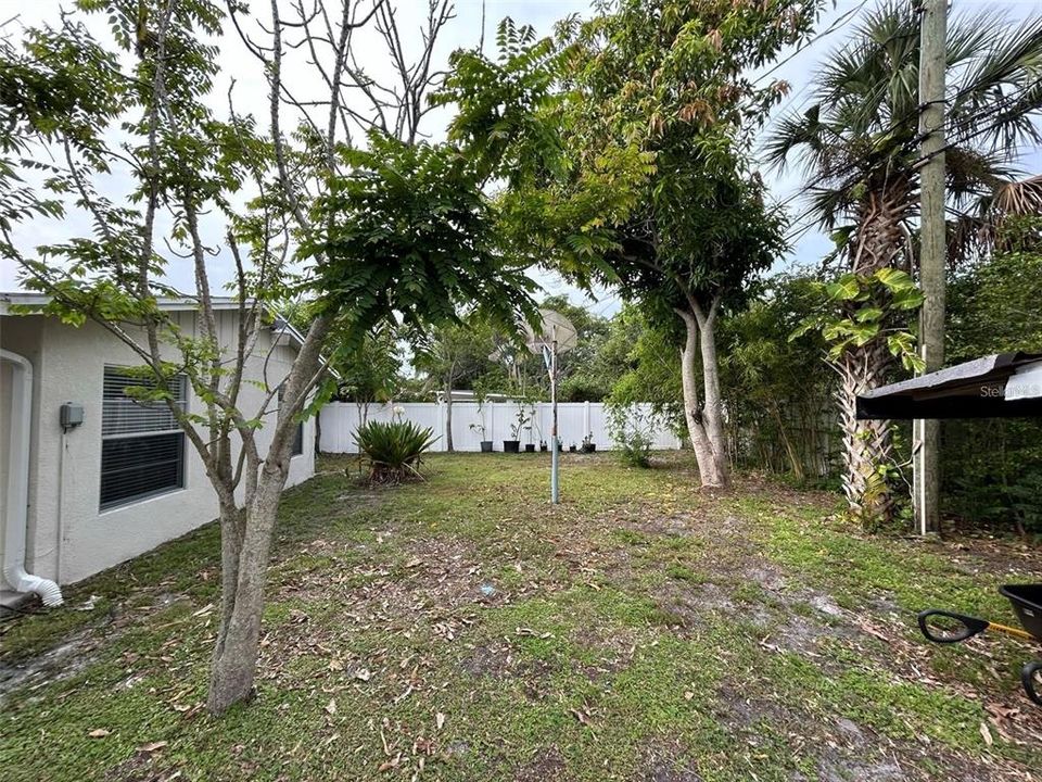 For Rent: $2,800 (3 beds, 2 baths, 1738 Square Feet)