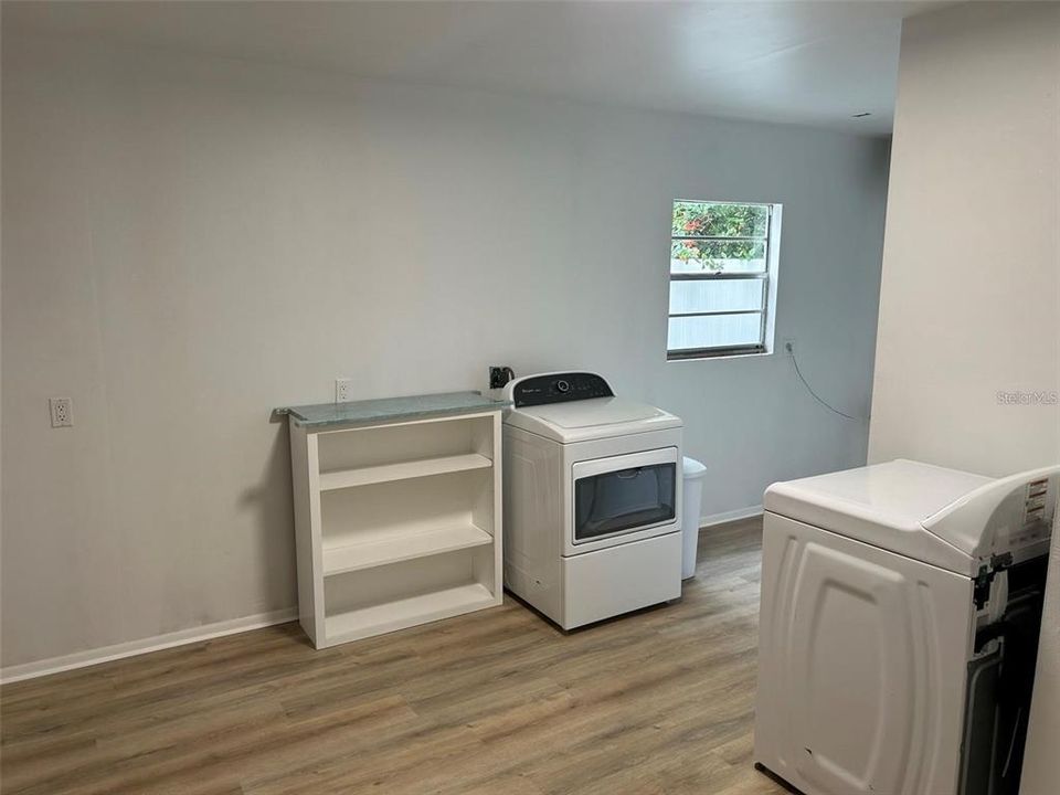 For Rent: $2,800 (3 beds, 2 baths, 1738 Square Feet)