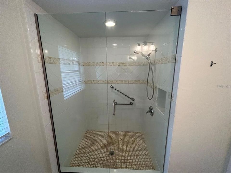 For Rent: $2,800 (3 beds, 2 baths, 1738 Square Feet)