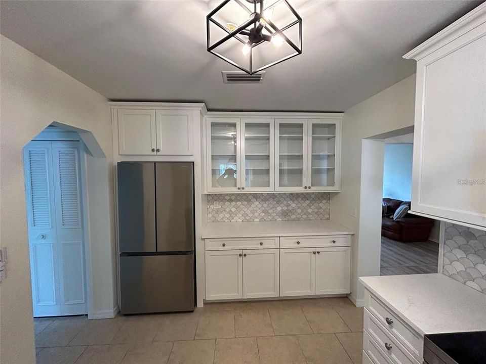 For Rent: $2,800 (3 beds, 2 baths, 1738 Square Feet)