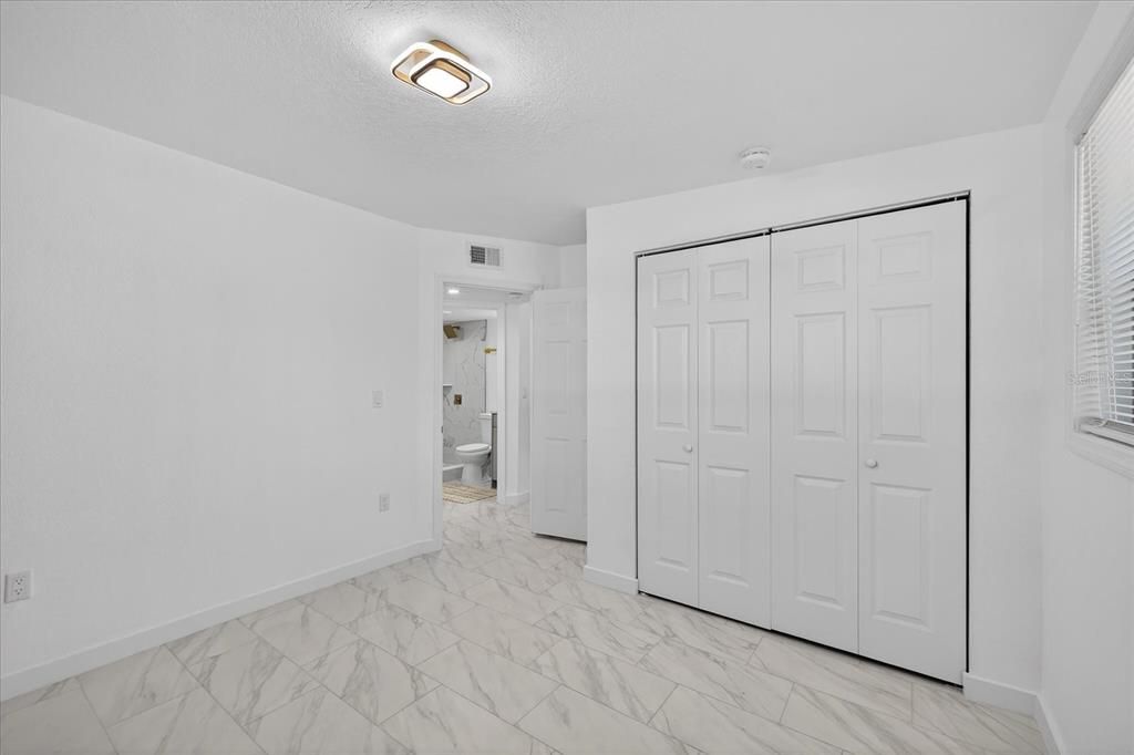 En Venta: $329,900 (3 camas, 2 baños, 979 Pies cuadrados)