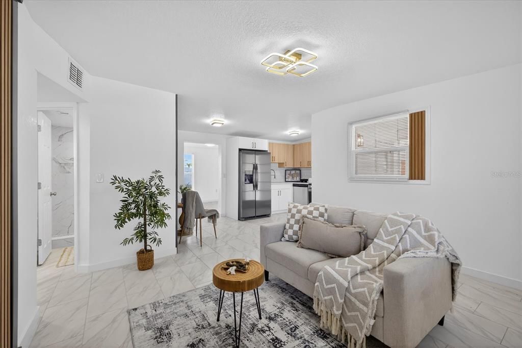 En Venta: $329,900 (3 camas, 2 baños, 979 Pies cuadrados)