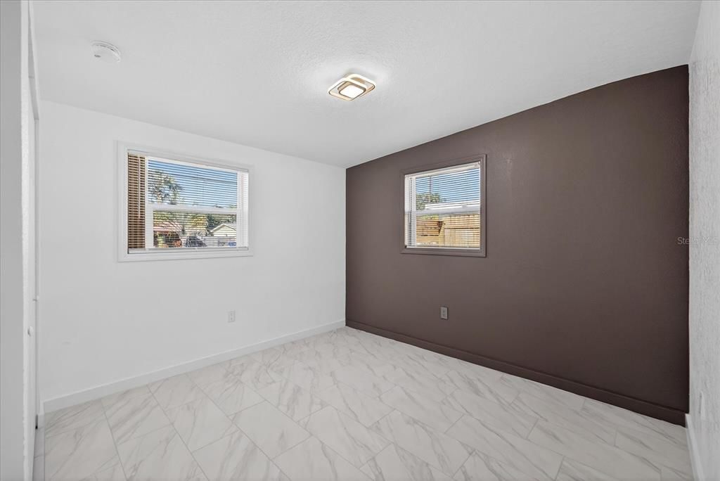 En Venta: $329,900 (3 camas, 2 baños, 979 Pies cuadrados)